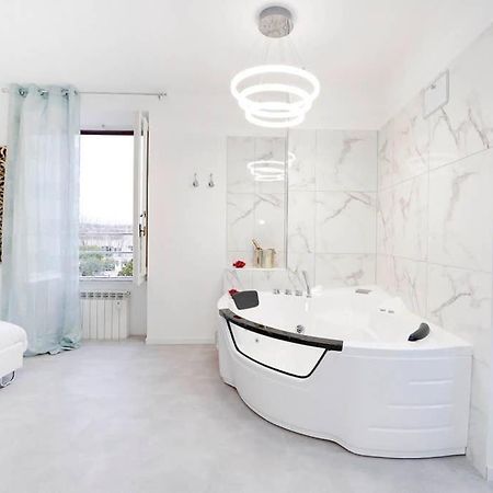 רומא White Panoramic Jacuzzi Suite Trastevere - Top Collection מראה חיצוני תמונה